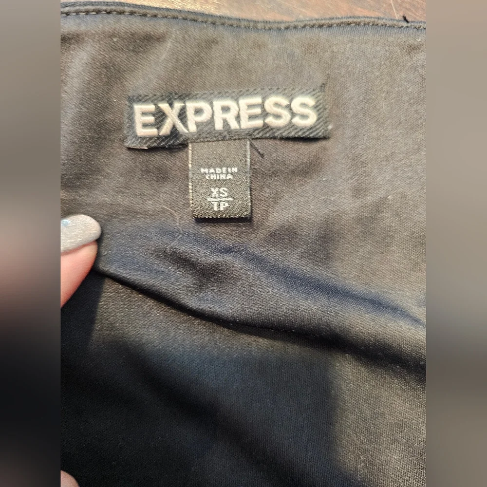 Express Sequin Mini Skirt - Picture 4 of 4